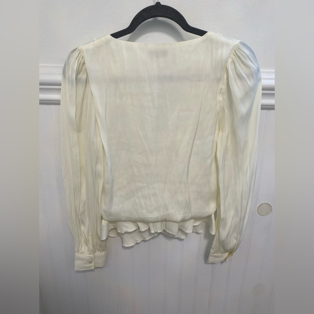 Elegant Cream Ruffled Ruched Blouse - Picture 4 of 4